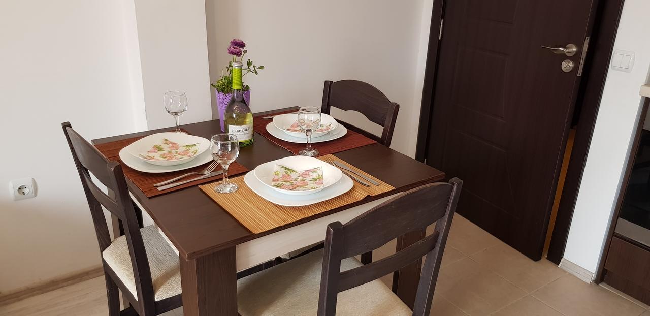 Family Aparthotel Vintegra Burgas Esterno foto
