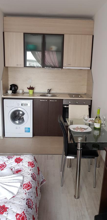 Family Aparthotel Vintegra Burgas Esterno foto